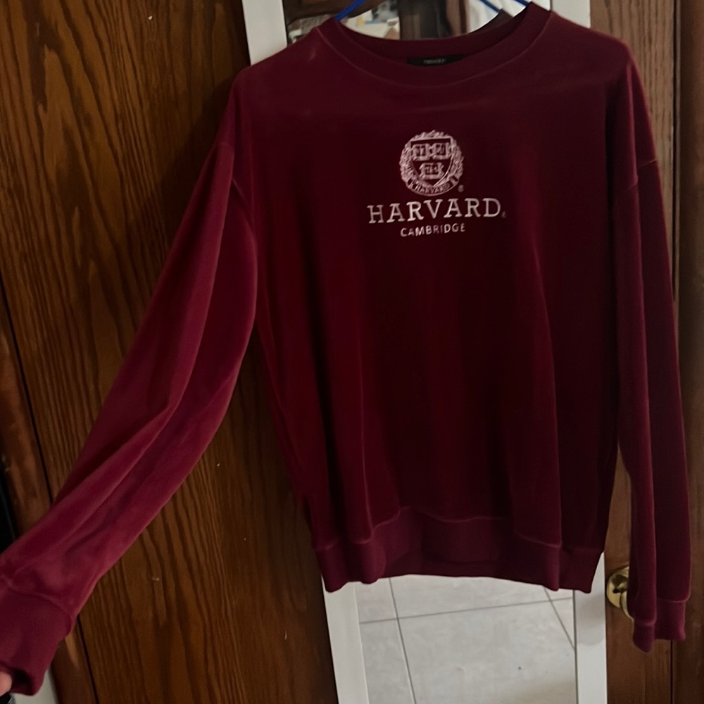 Harvard velvet sweater